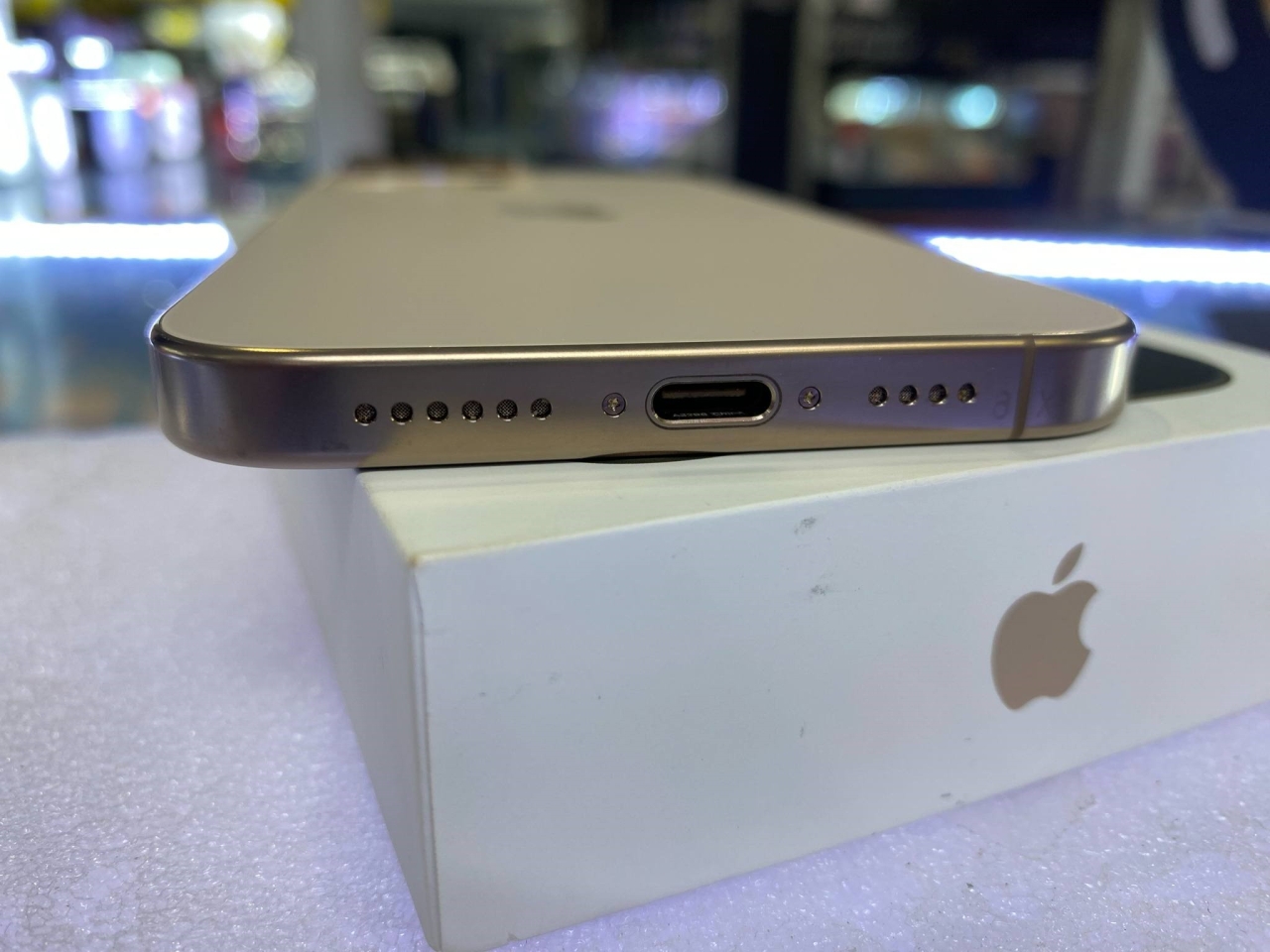 24e9b472-9606-4279-aff9-340c840078f2.jpg - iPhone 16ProMax 256GB ประกัน 11/11/2569 แบต 100% รอบการชาร์จ 34 ครั้ง | https://pkmobile0952566995.com/pkshop