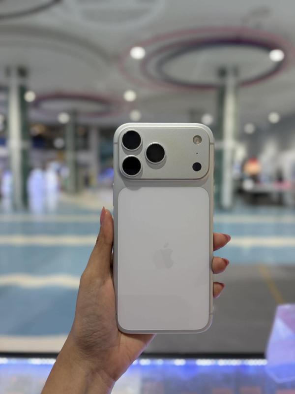 IPHONE 17 PRO MAX 256GB สภาพสวย ประกัน 8/10/2026 แบต 100